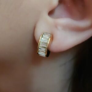 Christian Dior Gold Plated Earrings Golden clip-on